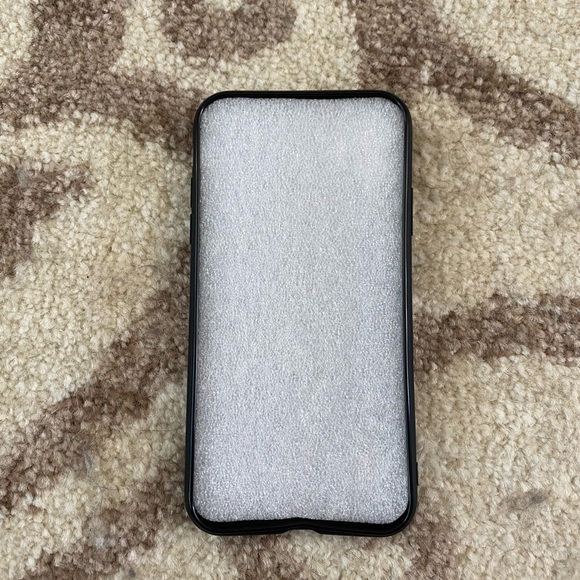 iPhone 10 phone case - Picture 2 of 2